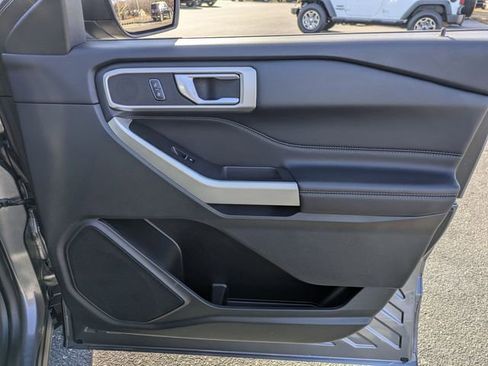 Used 2023 Ford Explorer XLT w/ Equipment Group 202A image 37