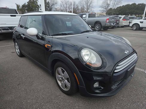 Used 2015 MINI Cooper 2-Door Hardtop image 1