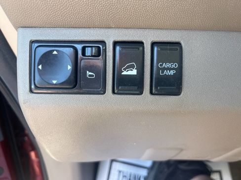 Used 2013 Nissan Frontier SV w/ SV Value Truck Pkg AWD/4WD image 26