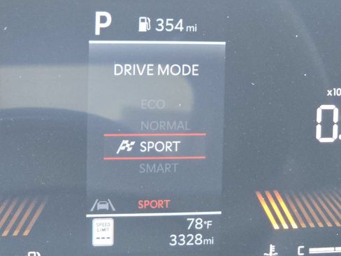 Used 2026 Kia Carnival LX FWD image 29