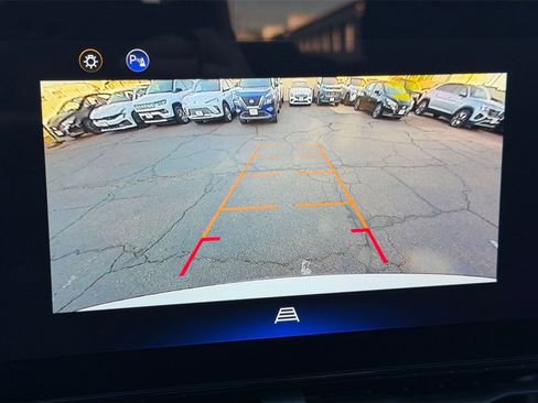 Used 2025 Chevrolet Equinox LT image 23