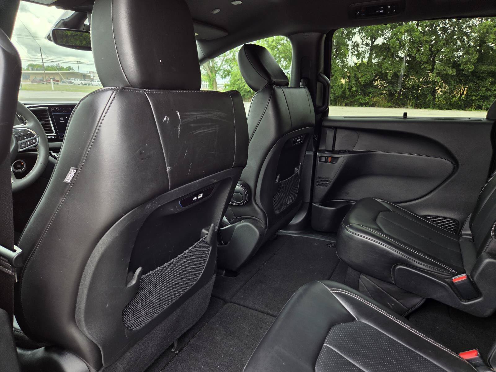 Used 2025 Chrysler Pacifica Select FWD image 31