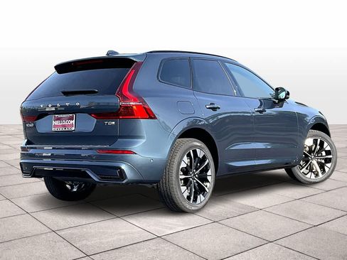 New 2026 Volvo XC60 T8 Plus w/ Climate Package PRO AWD/4WD image 4