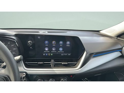 Used 2025 Chevrolet Trax LS FWD image 14