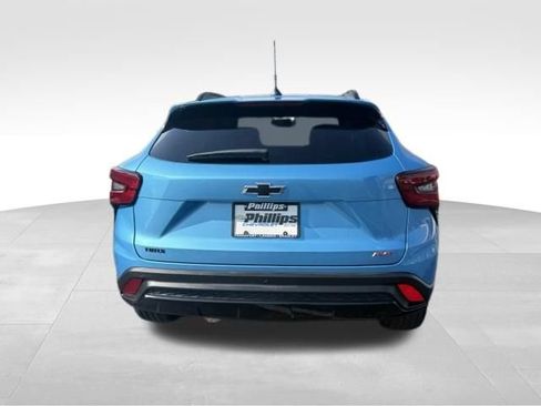 Used 2025 Chevrolet Trax RS w/ Driver Confidence Package FWD image 11