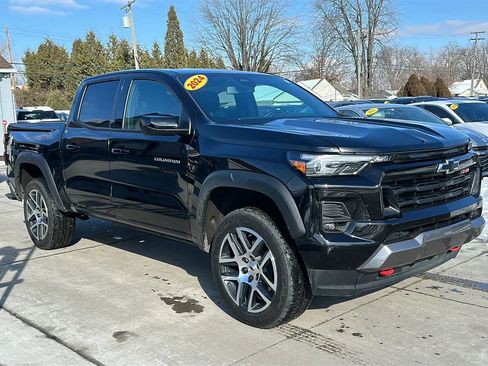 Used 2024 Chevrolet Colorado Z71 w/ Z71 Convenience Package 2 image 3