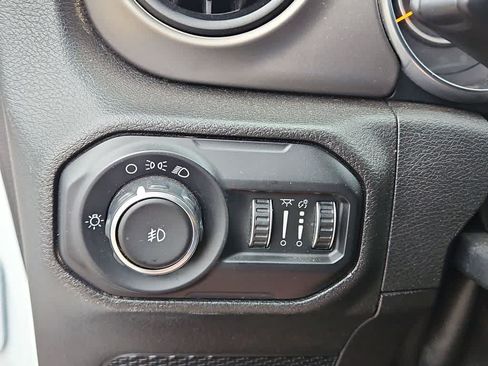 Used 2018 Jeep Wrangler Unlimited Sport AWD/4WD image 19