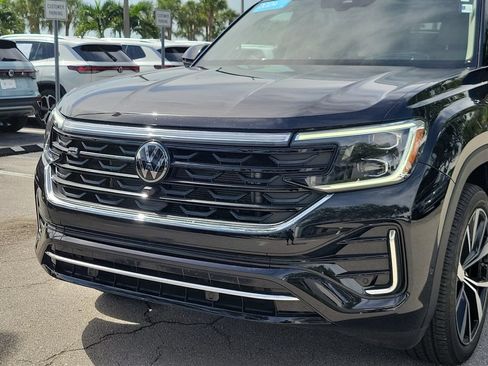 Certified 2024 Volkswagen Atlas SEL Premium R-Line AWD/4WD image 10