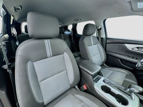 Used 2023 Chevrolet Blazer LT FWD image 19