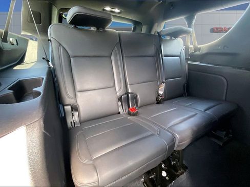Used 2025 Chevrolet Suburban Z71 AWD/4WD image 26