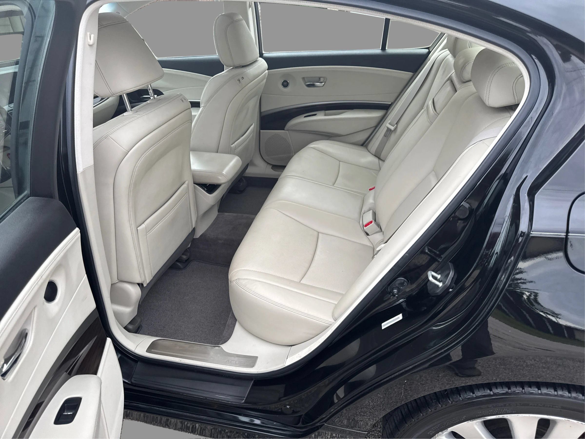 Used 2014 Acura RLX w/ Technology Package FWD image 11