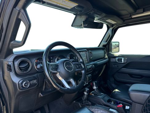 Used 2021 Jeep Wrangler Unlimited Sahara AWD/4WD image 9