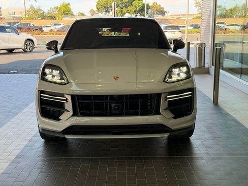 Certified 2024 Porsche Cayenne Turbo GT AWD/4WD image 5