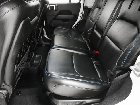 Certified 2021 Jeep Wrangler Unlimited Rubicon 4xe w/ Cold Weather Group image 16