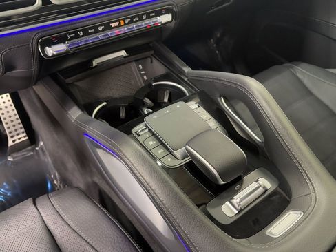 Used 2024 Mercedes-Benz GLS 580 4MATIC image 15