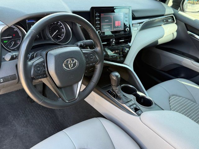 Used 2022 Toyota Camry SE FWD image 9