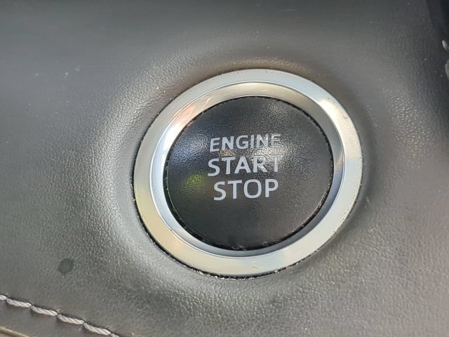 Used 2021 Toyota Highlander LE FWD image 26