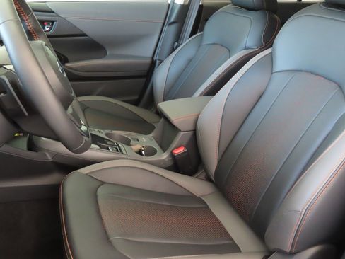 Certified 2025 Subaru Crosstrek 2.5i Limited w/ Crosstrek Mirror Package image 13