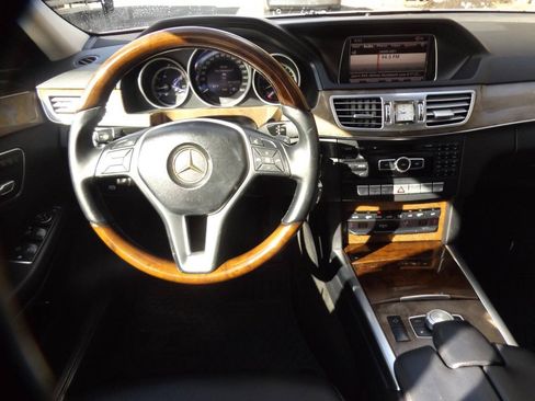 Used 2014 Mercedes-Benz E 350 Sedan image 9