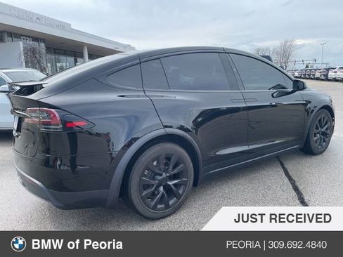 Used 2023 Tesla Model X image 3