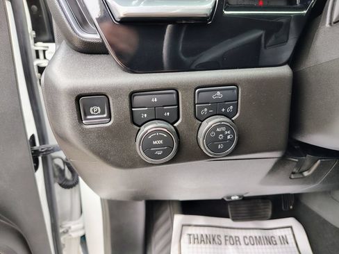 Used 2025 Chevrolet Silverado 2500 LT w/ Convenience Package AWD/4WD image 26