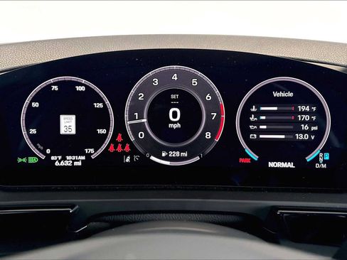 Used 2026 Porsche Cayenne AWD/4WD image 16