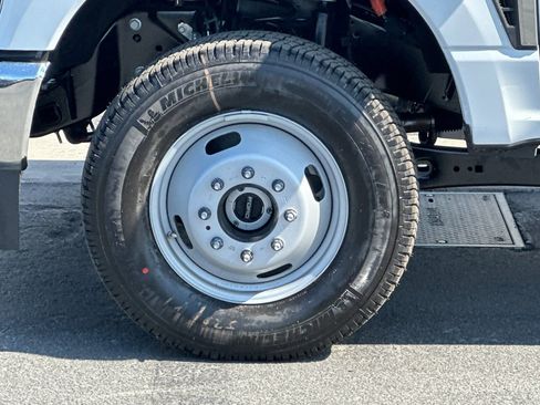 New 2026 Ford F350 XLT w/ XLT Premium Package image 24