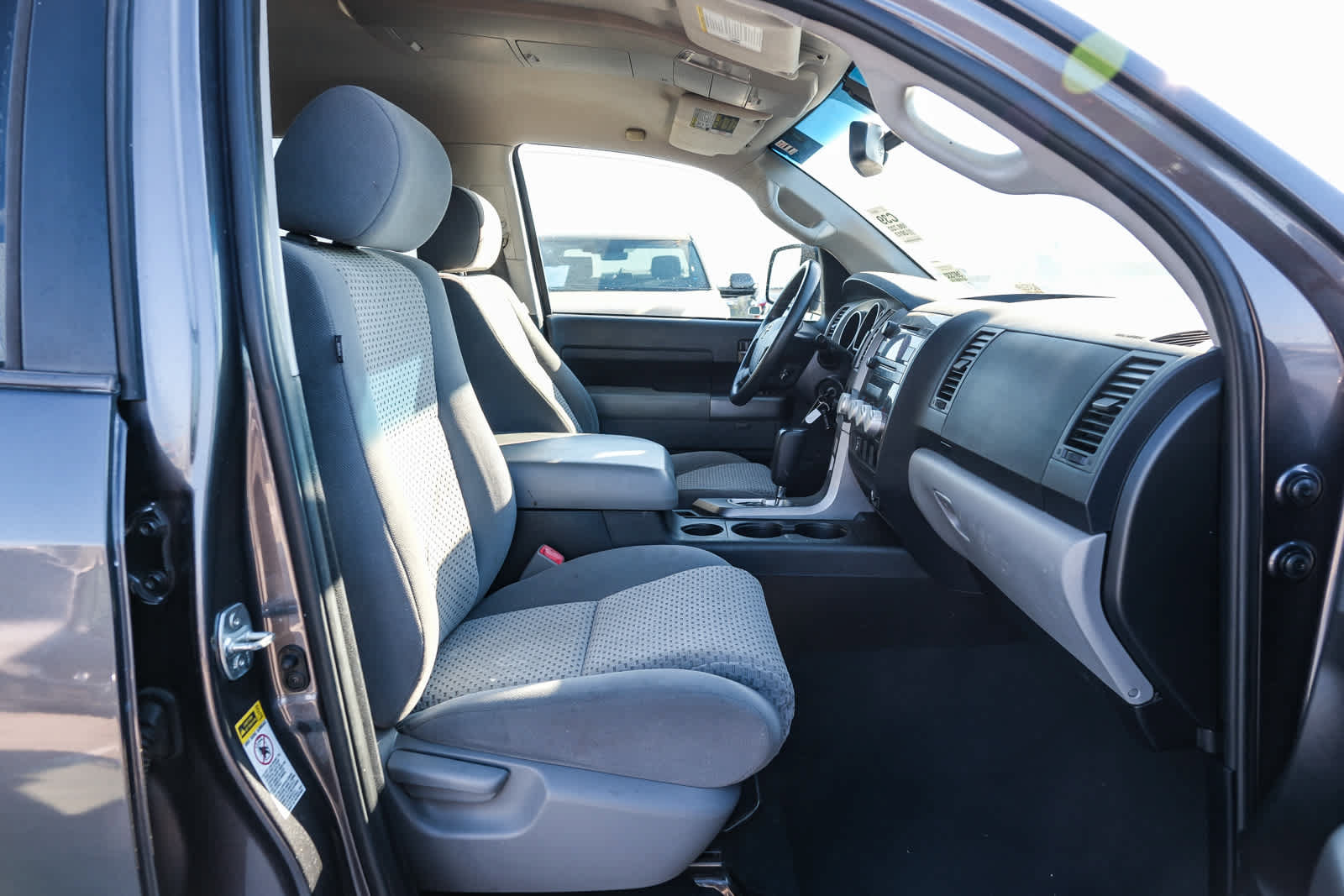 Used 2013 Toyota Tundra 2WD CrewMax w/ Tow Pkg image 18
