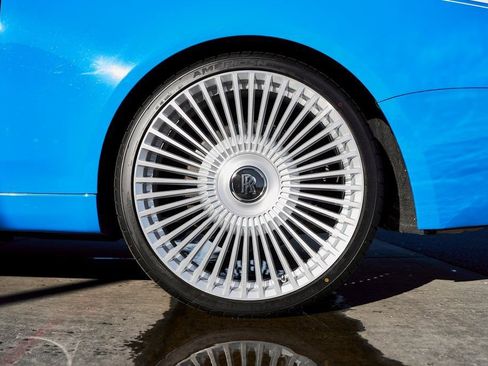 Used 2020 Rolls-Royce Wraith RWD image 20