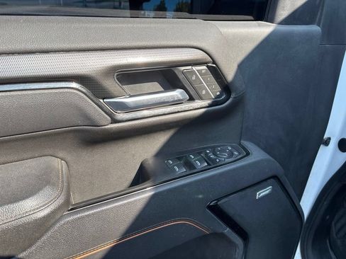 Used 2025 GMC Sierra 2500 AT4 AWD/4WD image 14