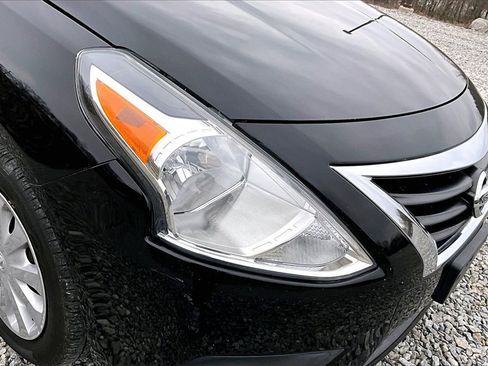 Used 2019 Nissan Versa SV image 27