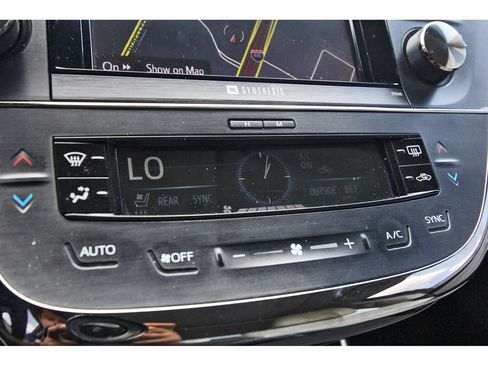 Used 2013 Toyota Avalon Limited FWD image 24