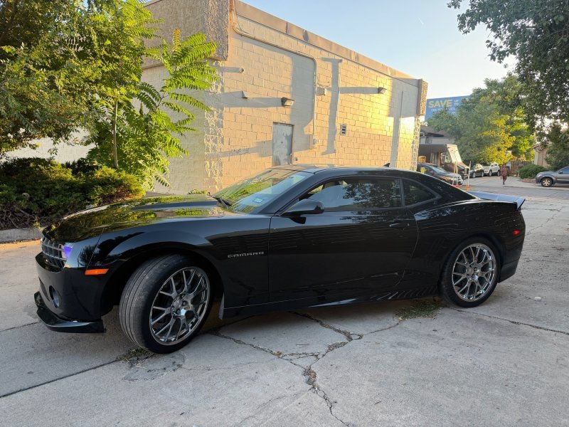 Used 2013 Chevrolet Camaro LS RWD image 8