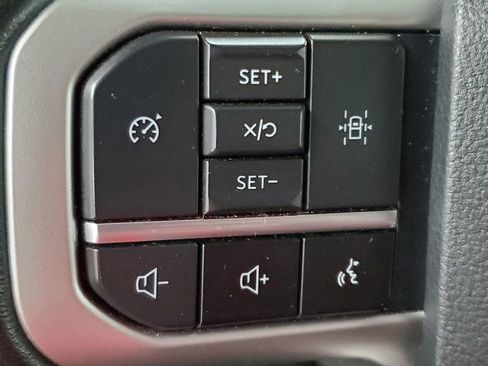 Used 2024 Ford Expedition Max XLT image 30