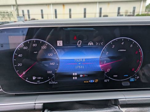 Used 2025 Mercedes-Benz GLS 450 4MATIC image 32