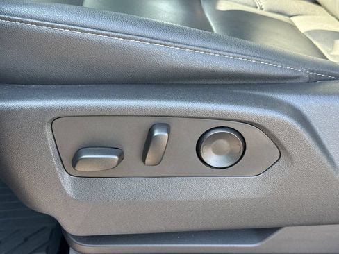 Certified 2023 Chevrolet Silverado 1500 LT Trail Boss w/ LT Trail Boss Premium Package AWD/4WD image 18