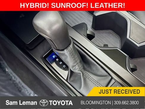 Used 2025 Toyota Camry SE image 17