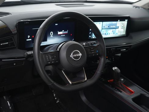 Used 2025 Nissan Kicks SR image 20