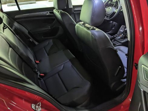 Used 2019 Volkswagen Golf Alltrack SE AWD/4WD image 25