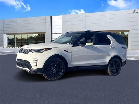 Used 2025 Land Rover Discovery Metropolitan Edition image 1