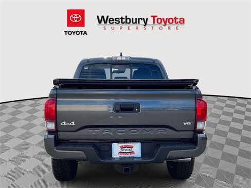 Used 2022 Toyota Tacoma SR image 11