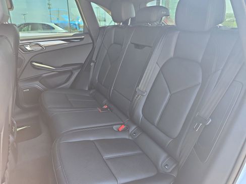 New 2026 Porsche Macan image 21