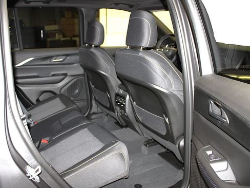 New 2026 Jeep Grand Cherokee Laredo X AWD/4WD image 32