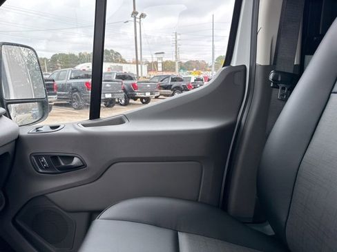 New 2026 Ford Transit 250 148 Medium Roof w/ Load Area Protection Package image 32