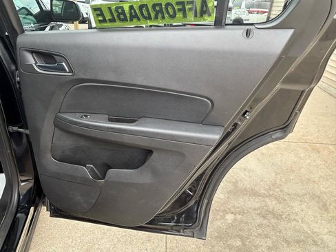 Used 2017 Chevrolet Equinox LS AWD/4WD image 15