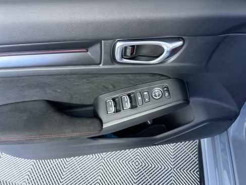Used 2025 Honda Civic Type R image 14
