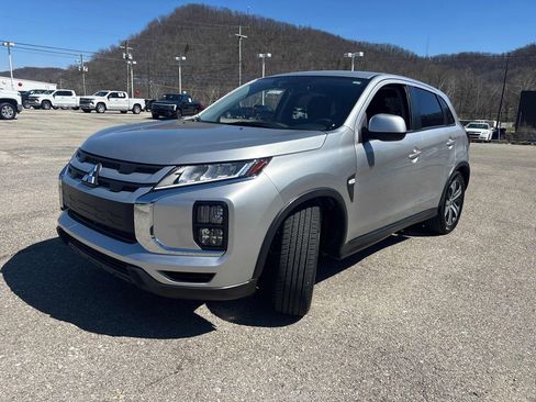 Used 2024 Mitsubishi Outlander Sport SE image 2