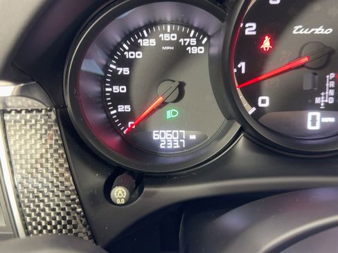 Used 2015 Porsche Macan Turbo image 20