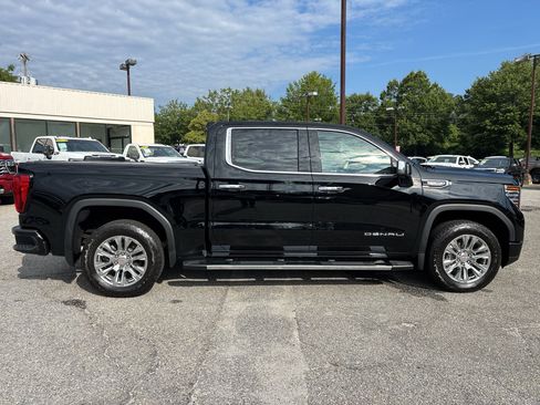Used 2022 GMC Sierra 1500 Denali AWD/4WD image 9
