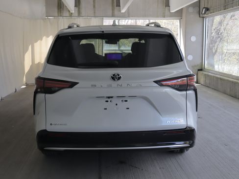 New 2026 Toyota Sienna Platinum AWD/4WD image 8